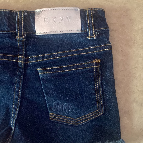 DKNY Rose Embroidered Stretch Jean Short - Picture 7 of 8